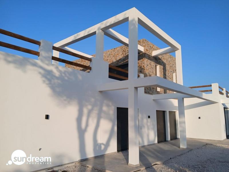 g_43502-46-2 Villa a medida de 4 dormitorios y piscina privada rodeada de naturaleza en Pinoso(Alicante)