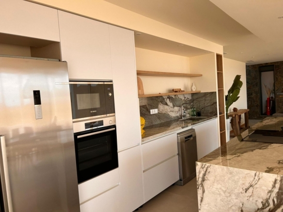 Villa a medida de 4 dormitorios y piscina privada rodeada de naturaleza en Pinoso(Alicante)