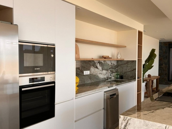 Villa a medida de 4 dormitorios y piscina privada rodeada de naturaleza en Pinoso(Alicante)