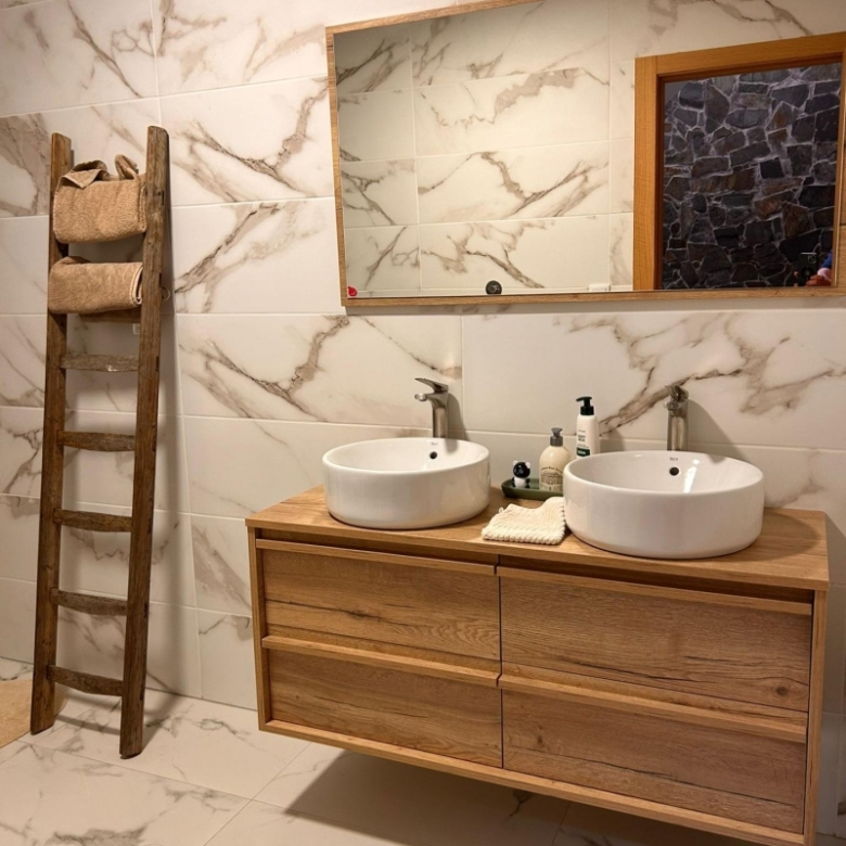 Villa a medida de 4 dormitorios y piscina privada rodeada de naturaleza en Pinoso(Alicante)
