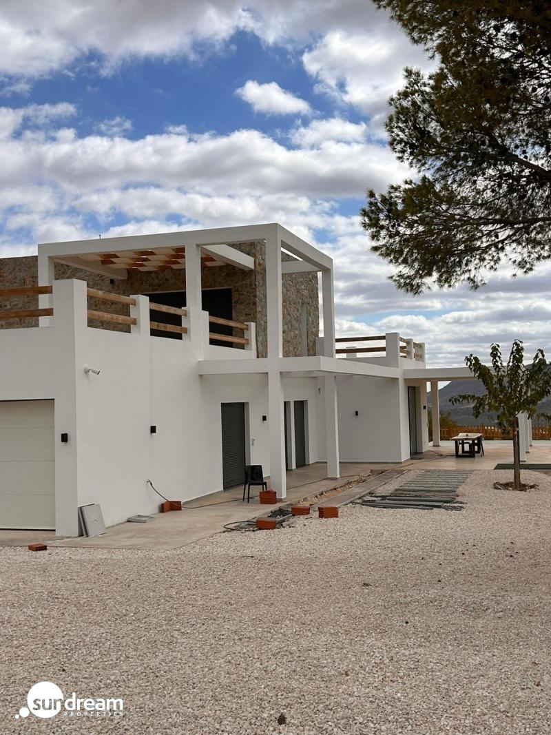 g_43502-46-3 Villa a medida de 4 dormitorios y piscina privada rodeada de naturaleza en Pinoso(Alicante)