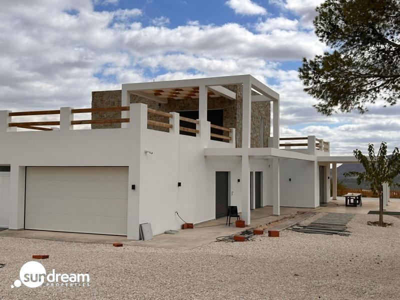 g_43502-46-4 Villa a medida de 4 dormitorios y piscina privada rodeada de naturaleza en Pinoso(Alicante)