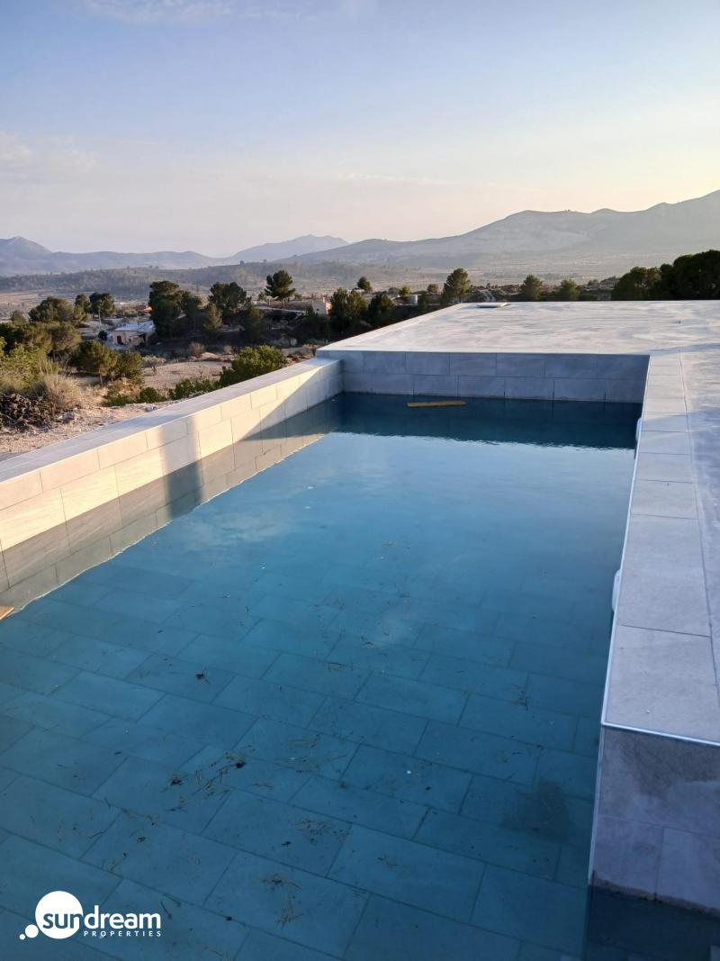 g_43502-46-8 Villa a medida de 4 dormitorios y piscina privada rodeada de naturaleza en Pinoso(Alicante)