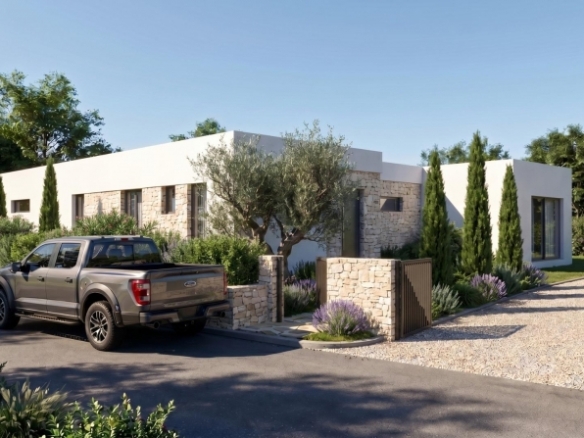 Villa a medida con 3 dormitorios y piscina privada rodeada de naturaleza en Pinoso(Alicante)