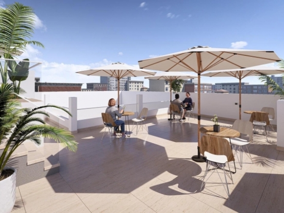 Ático de 1 dormitorio con solarium privado a 800m de la playa y el paseo marítimo en Torrevieja(Alicante)