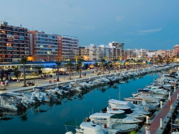 Piso en venta obra nueva con garaje en Santa Pola