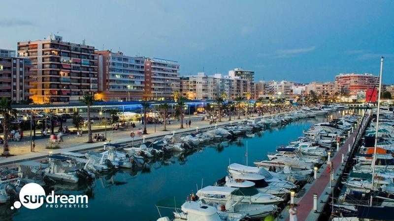 Piso en venta obra nueva con garaje en Santa Pola