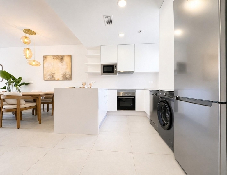 Adosado moderno de 2 dormitorios listo para entrar a vivir a la venta en Altaona Gof Resort(Murcia)