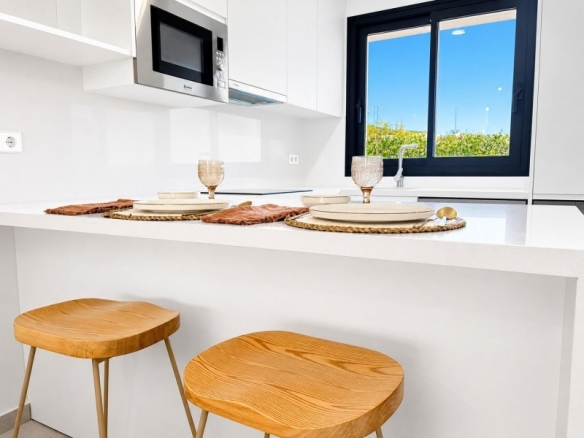 Adosado de 3 dormitorios con gran terraza listo para entrar a vivir a la venta en Altaona Golf Resort, Murcia