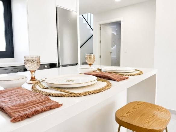 Adosado de 3 dormitorios con gran terraza listo para entrar a vivir a la venta en Altaona Golf Resort, Murcia