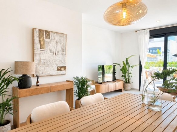 Adosado de 3 dormitorios con gran terraza listo para entrar a vivir a la venta en Altaona Golf Resort, Murcia