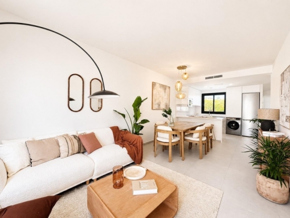 Adosado de 3 dormitorios con gran terraza listo para entrar a vivir a la venta en Altaona Golf Resort, Murcia