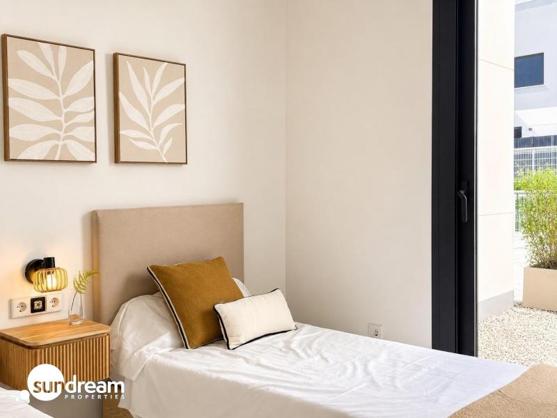 Adosado de 3 dormitorios con gran terraza listo para entrar a vivir a la venta en Altaona Golf Resort, Murcia