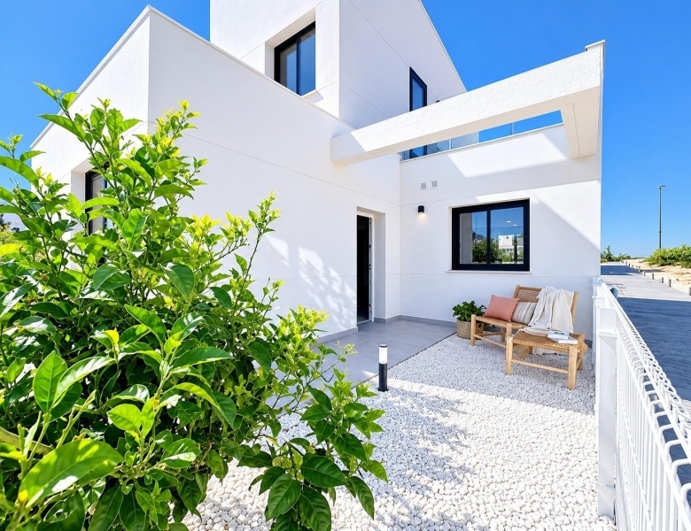 Villa adosada con 3 dormitorios lista para entrar a vivir en Altaona Golf Resort, Murcia