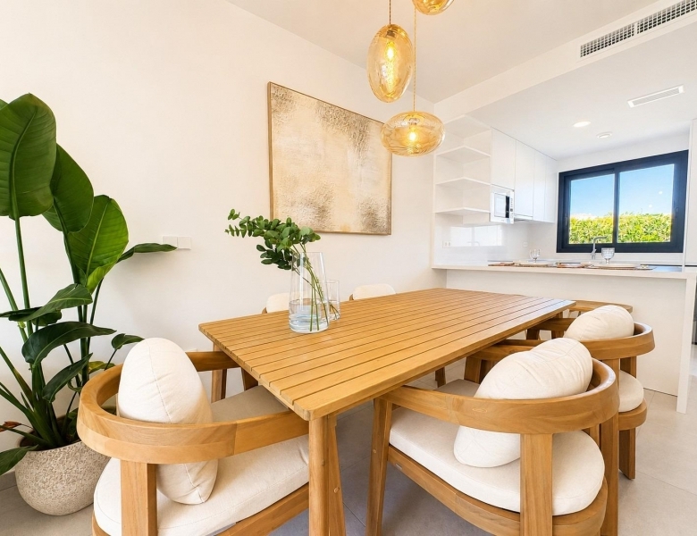 Villa adosada con 3 dormitorios lista para entrar a vivir en Altaona Golf Resort, Murcia