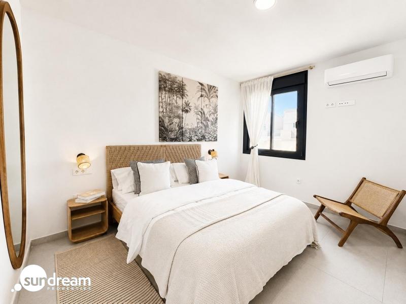 Villa adosada con 3 dormitorios lista para entrar a vivir en Altaona Golf Resort, Murcia