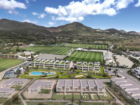 Bungalow planta baja de 3 dormitorios a la venta en La Manga Club