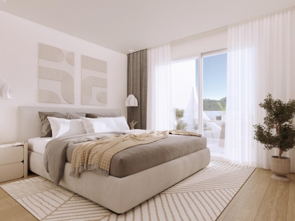 Bungalow de planta alta con 3 dormitorios y gran solarium a la venta en La Manga Club
