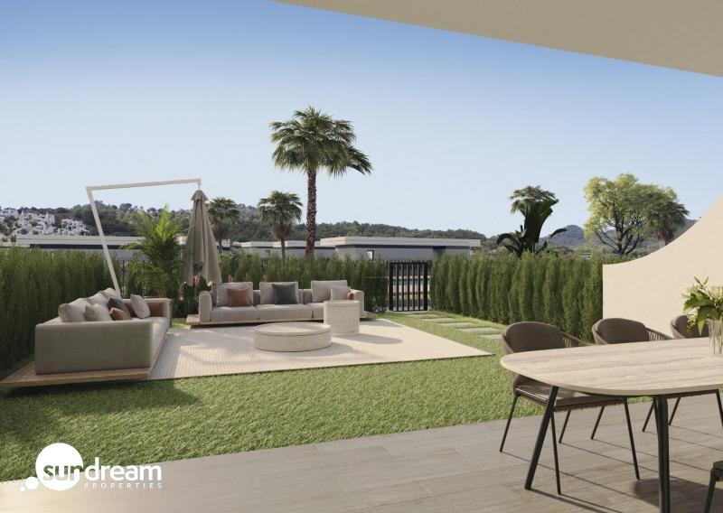 g_43596-18-25 Bungalow de planta alta con 3 dormitorios y gran solarium a la venta en La Manga Club