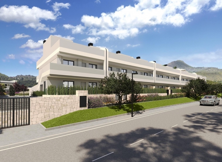 Bungalow de planta alta con 3 dormitorios y gran solarium a la venta en La Manga Club