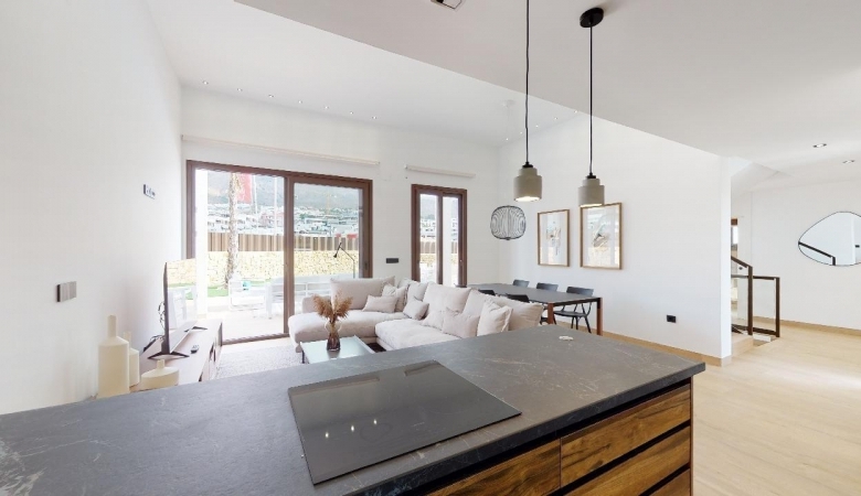 Villa de 5 dormitorios con piscina privada llave en mano a la venta en Finestrat