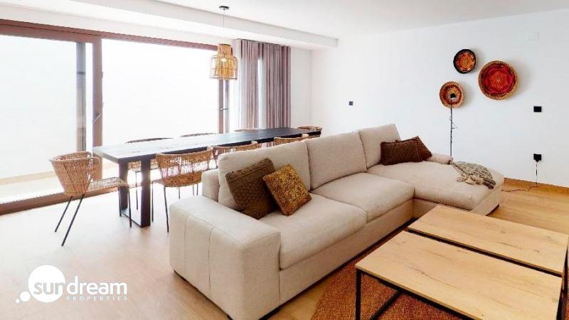 g_43600-3-12 Villa de 5 dormitorios con piscina privada llave en mano a la venta en Finestrat