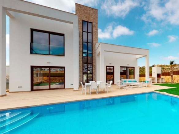 Villa de 5 dormitorios con piscina privada llave en mano a la venta en Finestrat