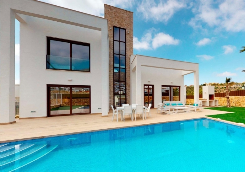 Villa de 5 dormitorios con piscina privada llave en mano a la venta en Finestrat