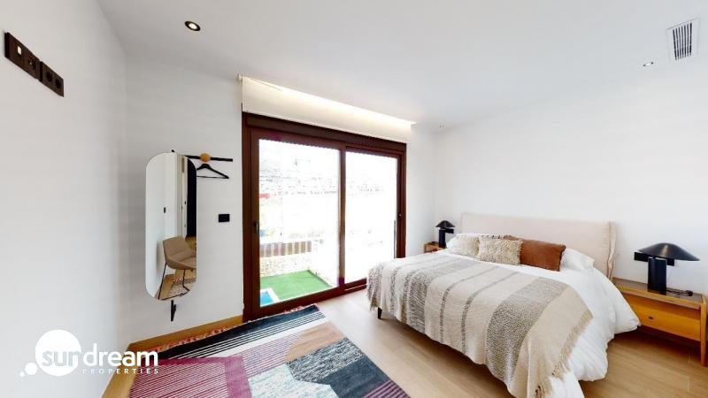 g_43600-3-5 Villa de 5 dormitorios con piscina privada llave en mano a la venta en Finestrat