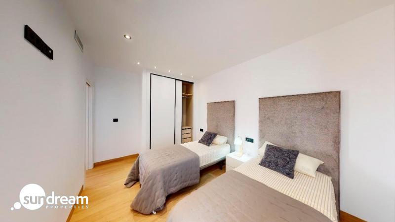 Villa de 5 dormitorios con piscina privada llave en mano a la venta en Finestrat