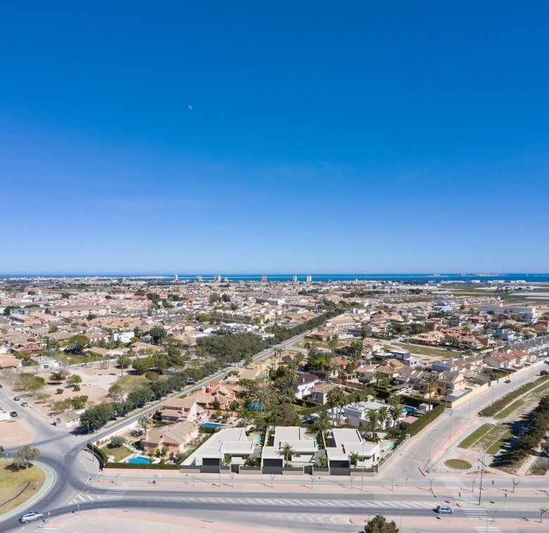 Villa de una planta con 3 dormitorios y piscina privada en San Javier