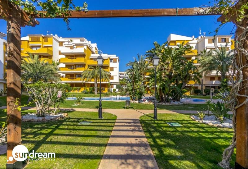 g_43609-76-11 Apartamento en Torrevieja