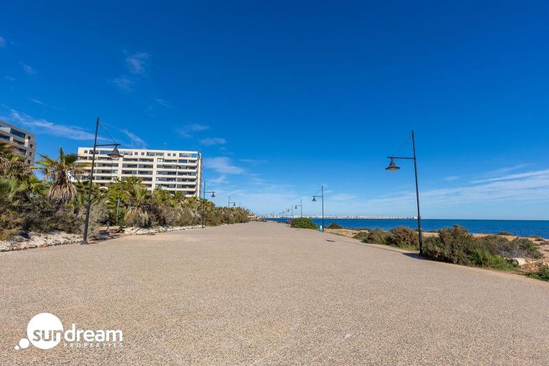 g_43609-76-26 Apartamento en Torrevieja