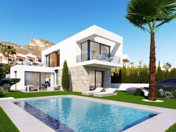 Villa independiente de 3 dormitorios con piscina privada a la venta en Sierra Cortina(Finestrat)