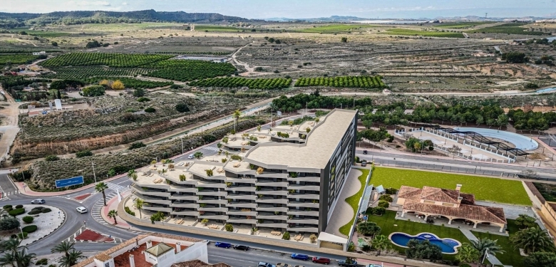 Ático de 2 dormitorios de nueva construcción con amplia terraza en San Miguel de Salinas