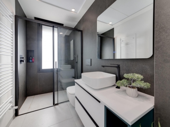 Villa de una sola planta con 3 dormitorios y piscina privada en el campo de golf(Pilar de la Horadada)