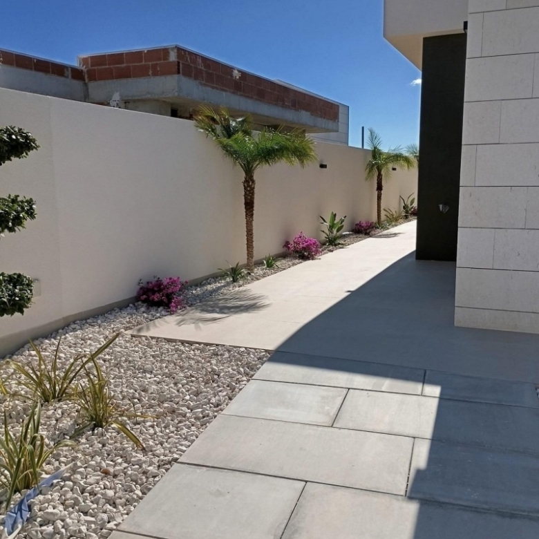 Villa de una sola planta con 3 dormitorios y piscina privada en el campo de golf(Pilar de la Horadada)