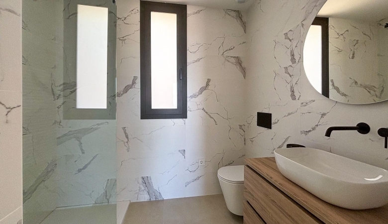 Villa de 3 dormitorios de dos plantas a la venta en Polop
