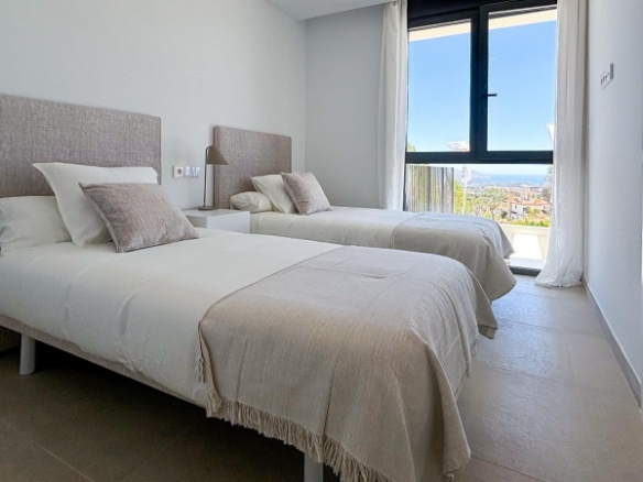 Villa de 3 dormitorios de dos plantas a la venta en Polop