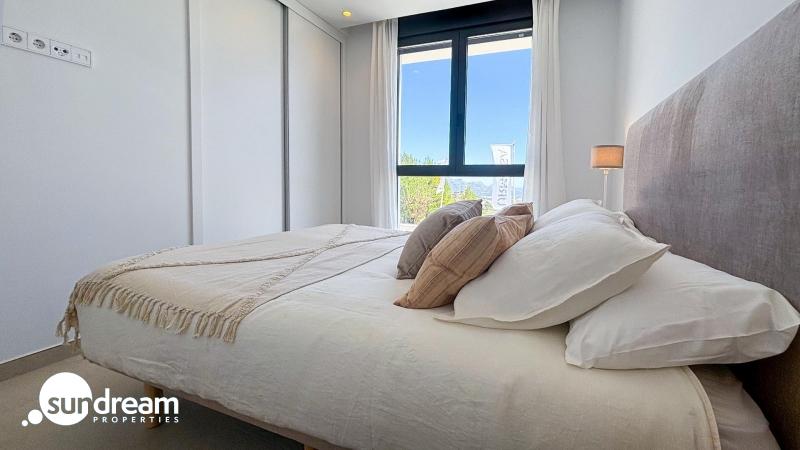 Villa de 3 dormitorios de dos plantas a la venta en Polop