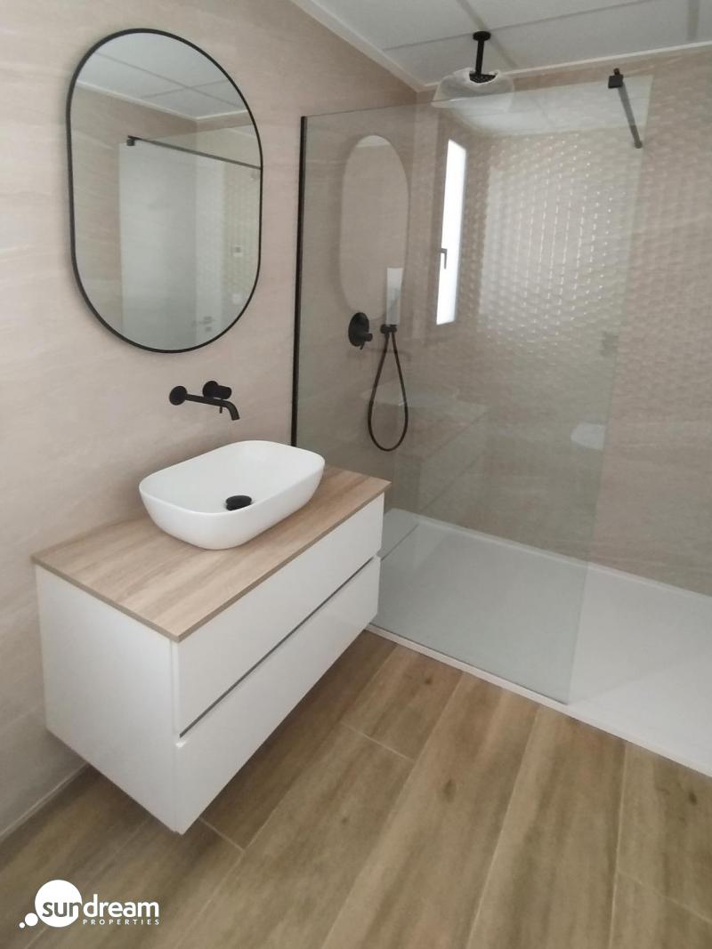 Villa en una sola planta con 2 dormitorios a la venta en Polop.