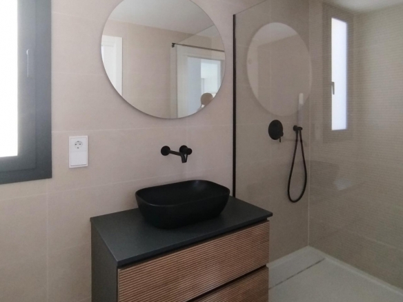 Villa en una sola planta con 2 dormitorios a la venta en Polop.