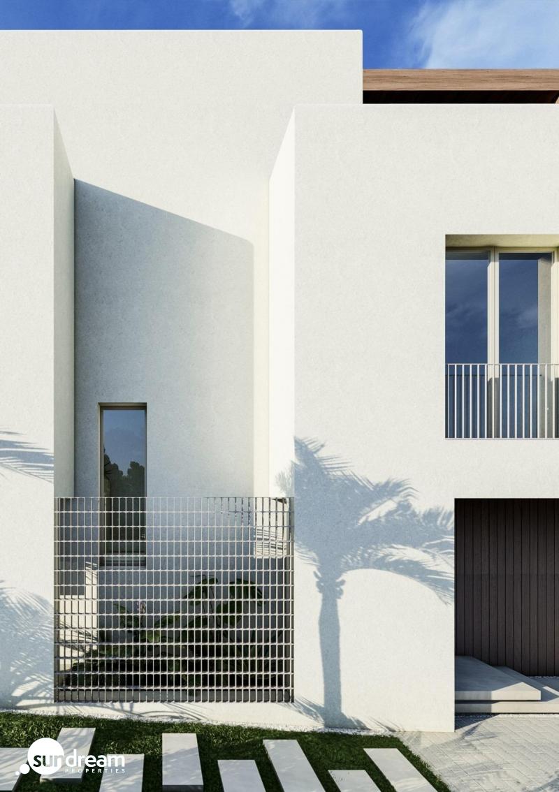 Villa de lujo obra nueva zona playa en Oliva Nova Golf