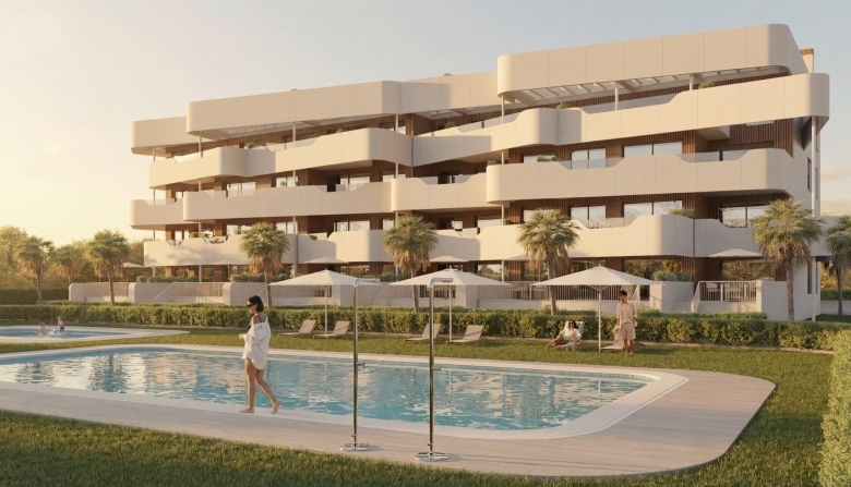 Ático de 3 dormitorios con solarium y piscina privada en Oliva Nova Golf