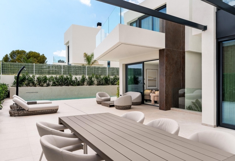 Exclusivas villas de alta calidad con piscina privada y vistas en La Nucia