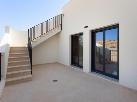 ADOSADOS DE NUEVA CONSTRUCCIÓN EN MONFORTE DEL CID