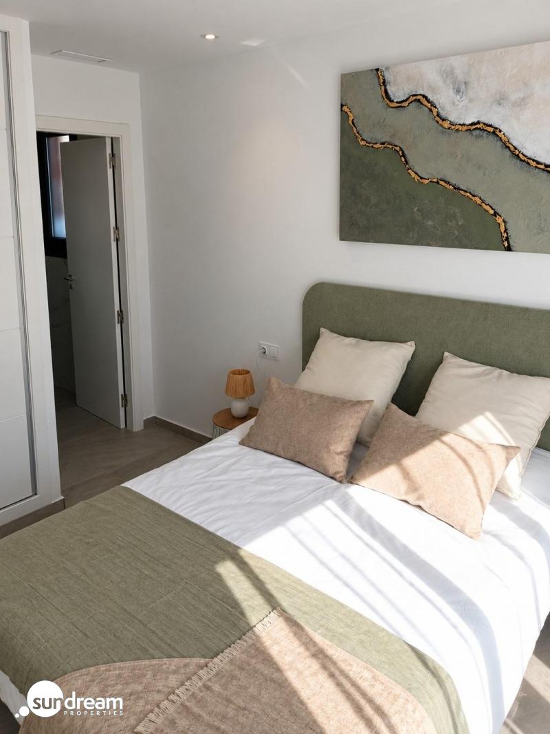 g_44067-48-12 Apartamento de nueva construcción con 2 dormitorios y piscina comunitaria en Torrevieja