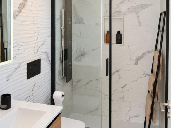 Apartamento de nueva construcción con 2 dormitorios y piscina comunitaria en Torrevieja