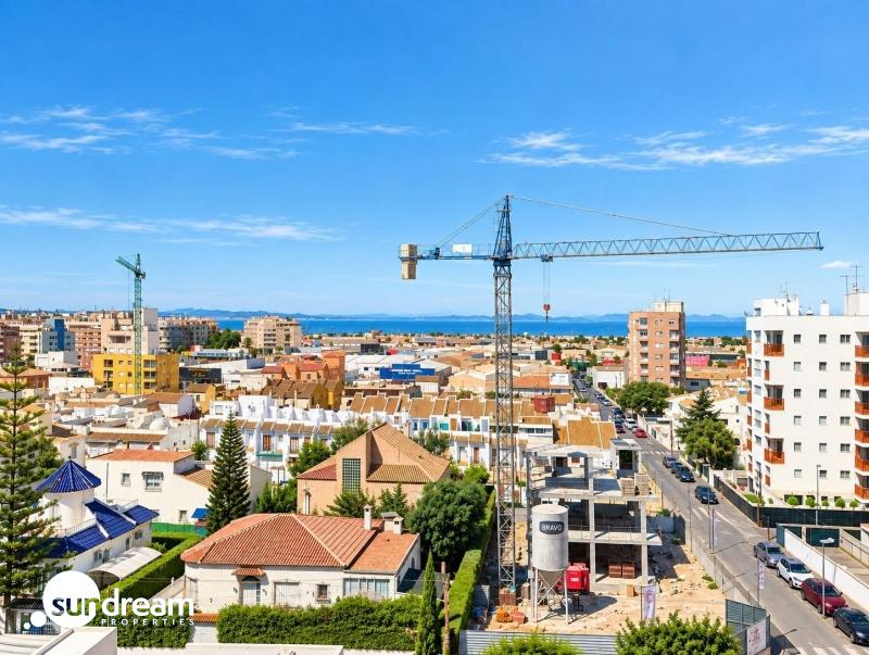 Apartamento de nueva construcción con 2 dormitorios y piscina comunitaria en Torrevieja