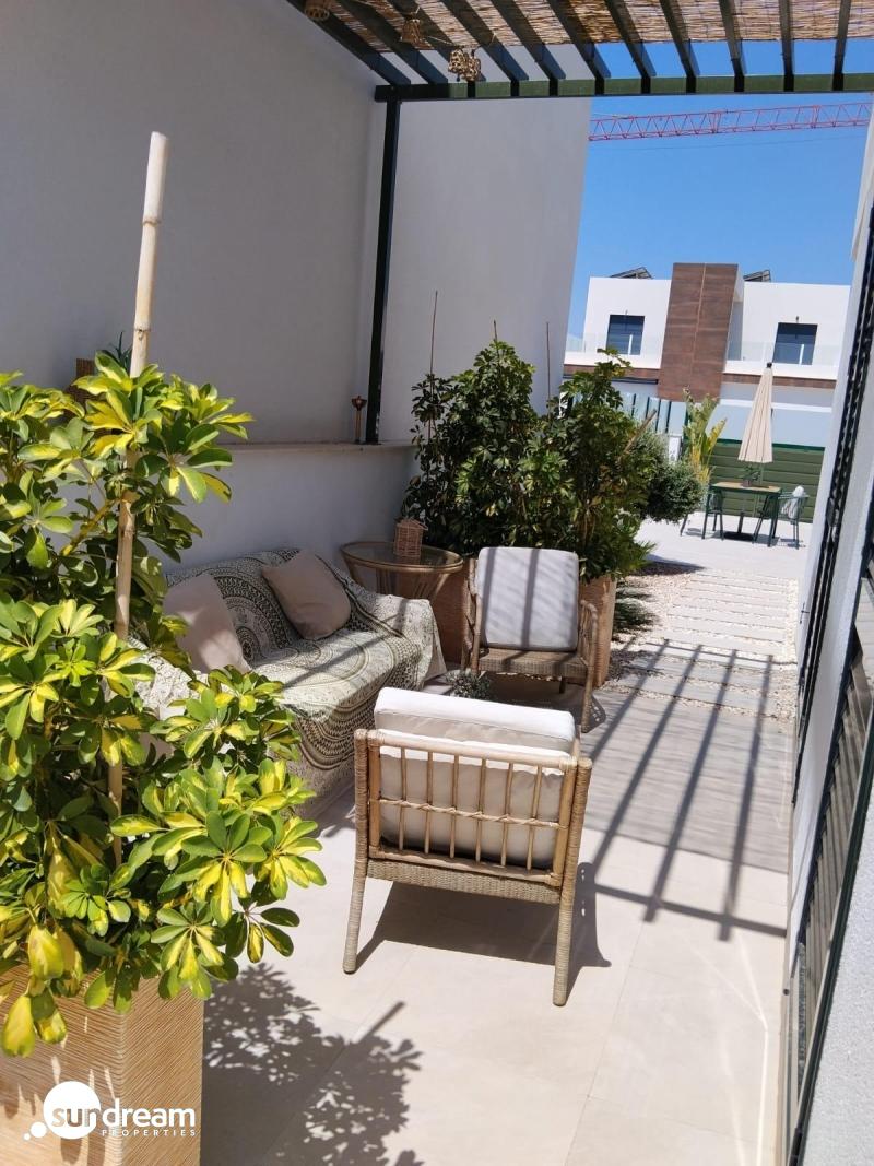 g_44081-9-18 Villa independiente en venta con piscina en Daya Nueva